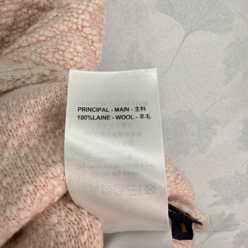 l0vis Vvtt0n sweaters